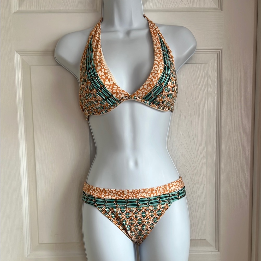 COCO REEF Vibrant Orange and Green Bikini with Eye-Catching Details SIZE S